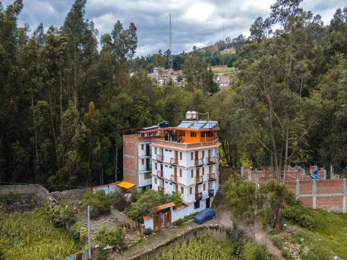 Amazing Huaraz Bed & Breakfast Exterior photo