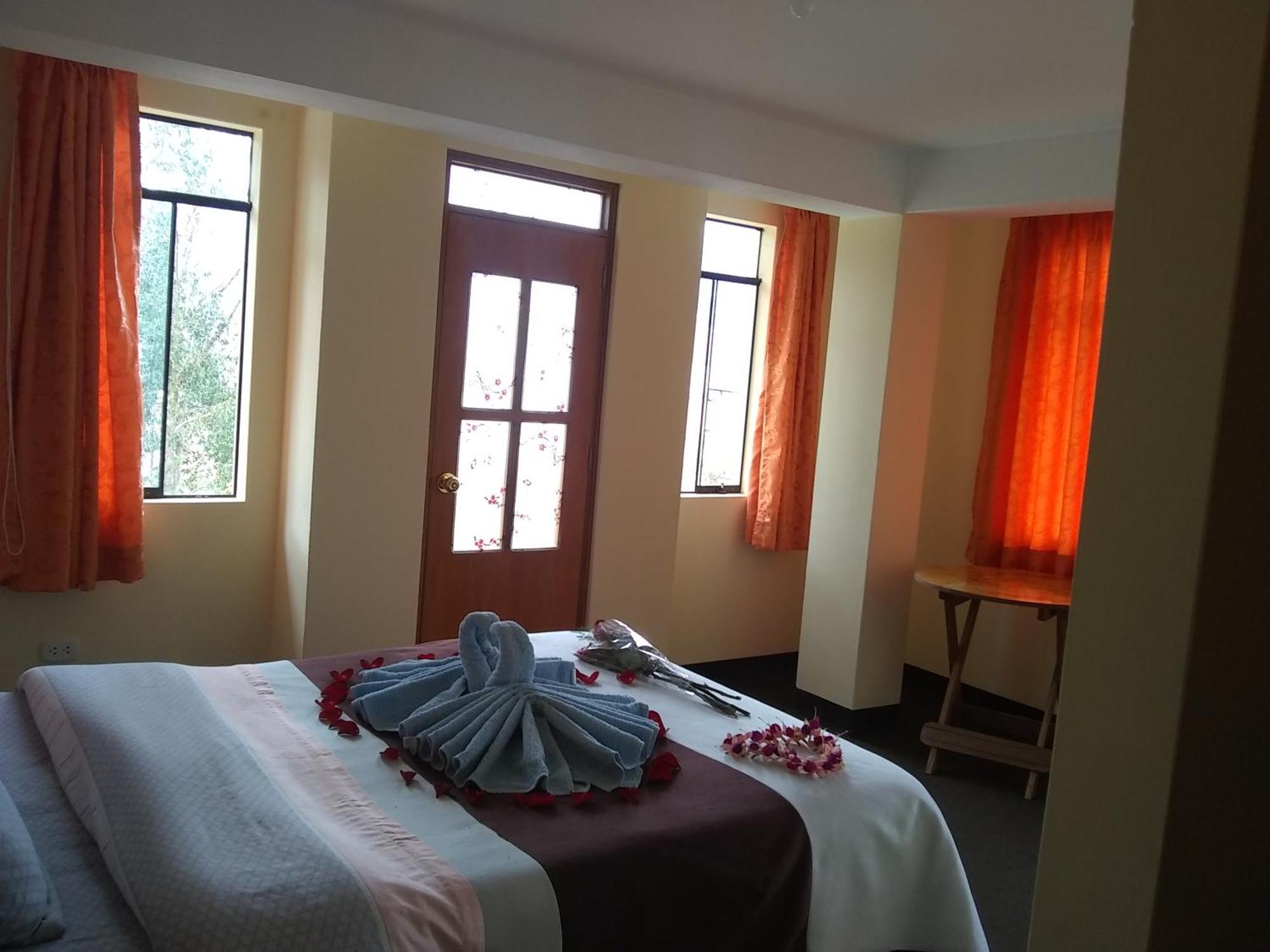 Amazing Huaraz Bed & Breakfast Exterior photo